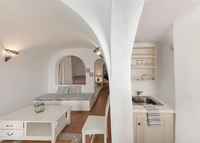 Afroessa By Caldera Hotel