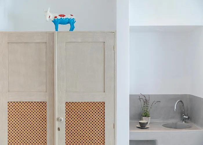 Afroessa By Caldera Imerovigli